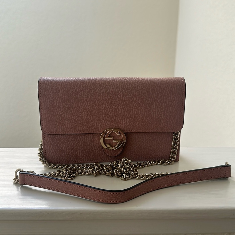 Gucci Pink Leather Interlocking G Wallet on Chain